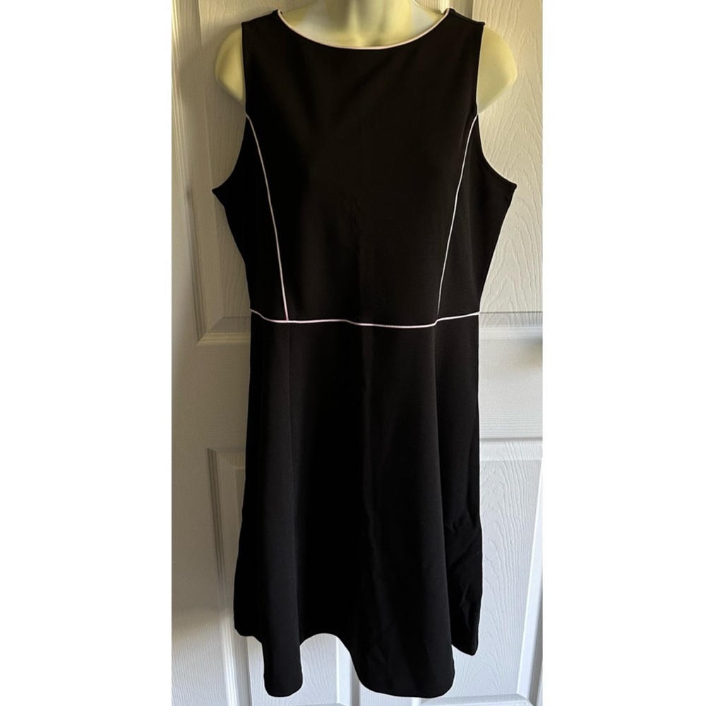 Banana Republic Black with white piping fit and flare dress size 12